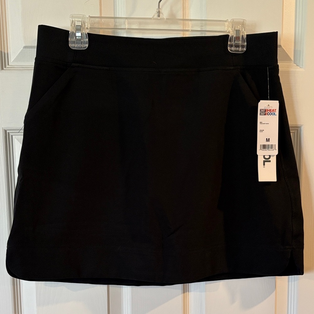 NWT 32 Degrees Black Athletic Skort with Pockets size Medium